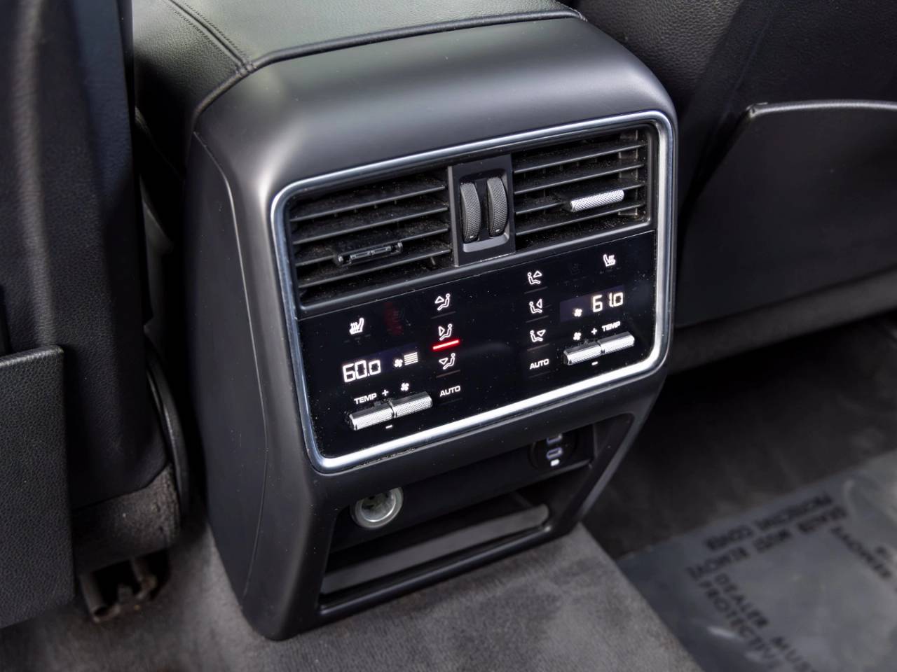 2022 Porsche Cayenne Cayenne Coupe Platinum Edition