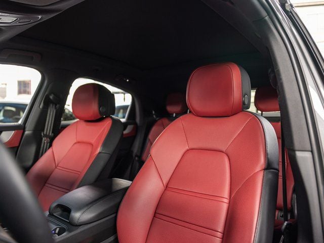 2025 Porsche Cayenne Coupe Base