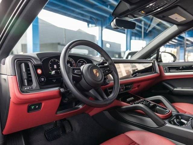 2025 Porsche Cayenne Coupe