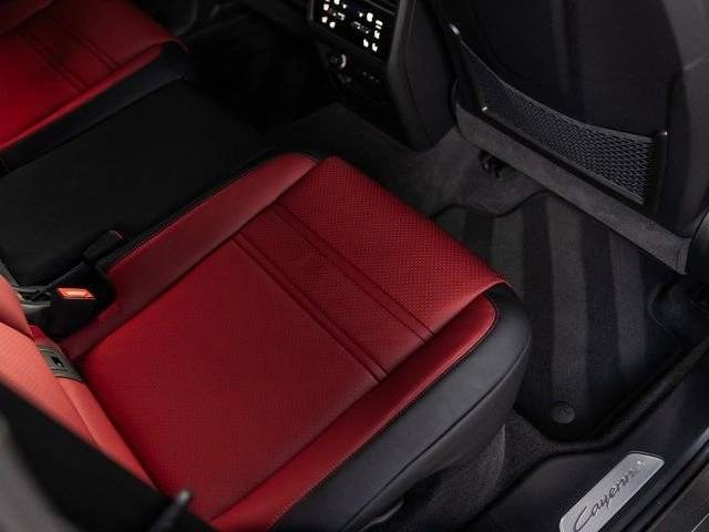 2025 Porsche Cayenne Coupe