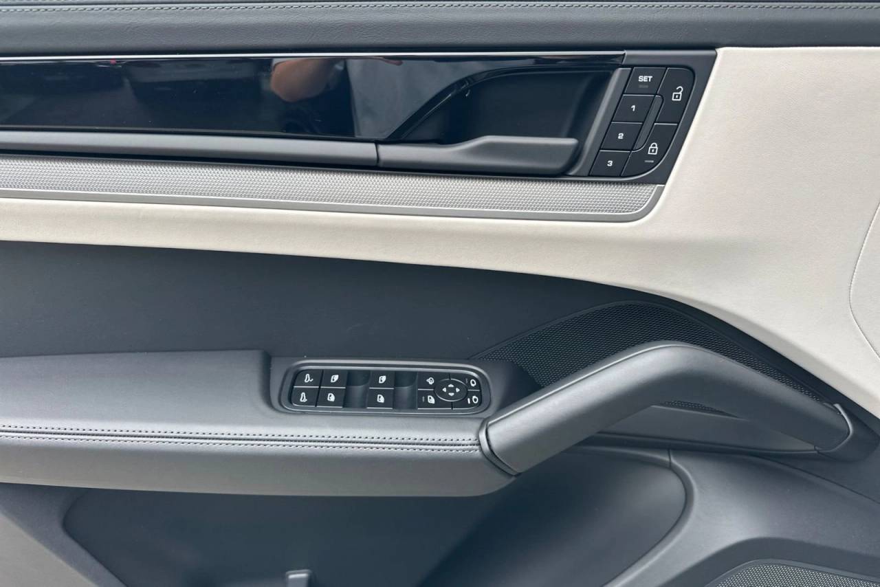 2026 Porsche Cayenne Cayenne Coupe