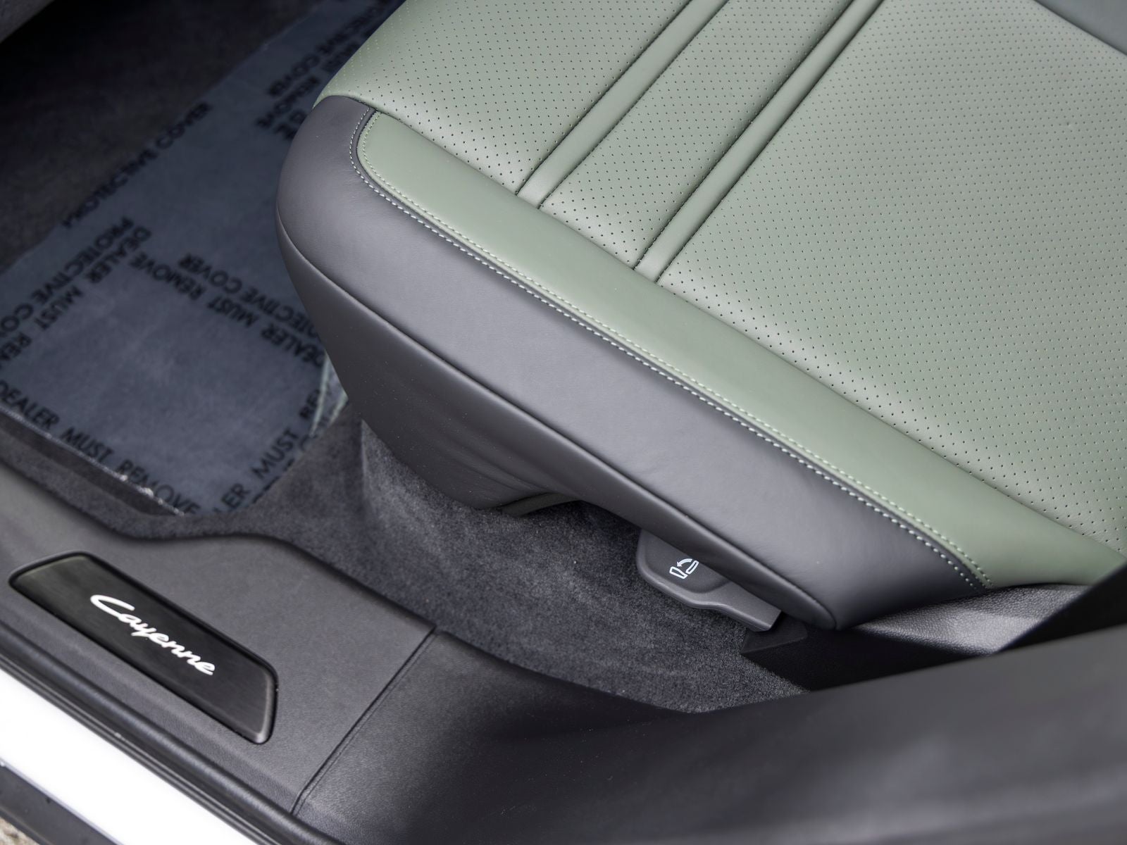 2024 Porsche Cayenne Coupe