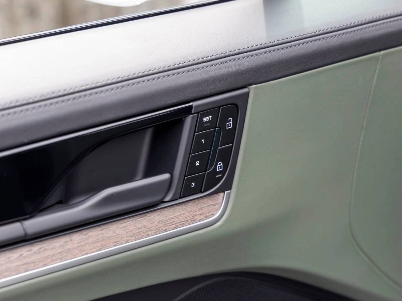 2024 Porsche Cayenne Coupe