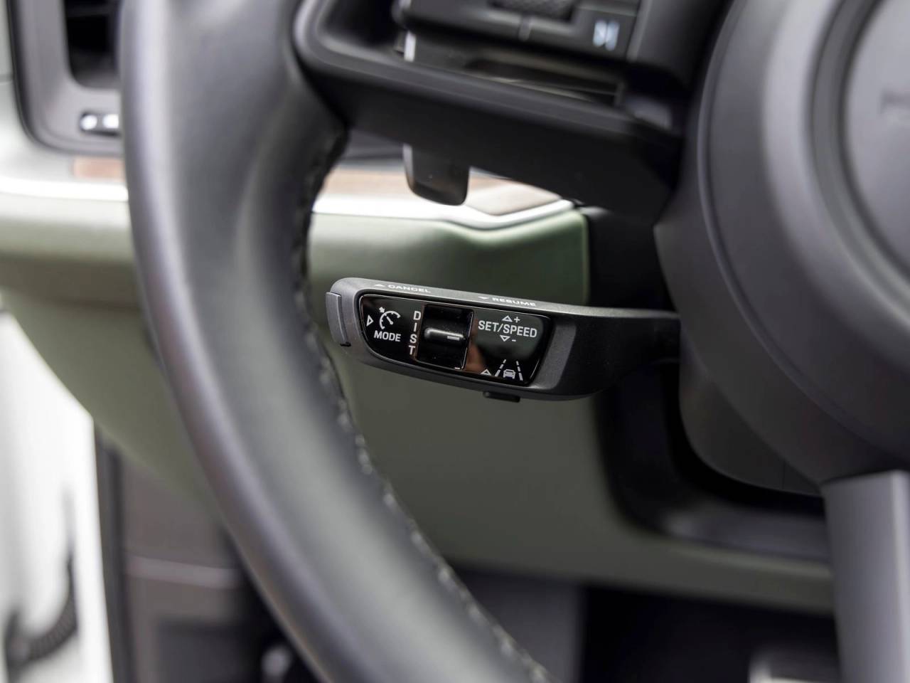 2024 Porsche Cayenne Coupe