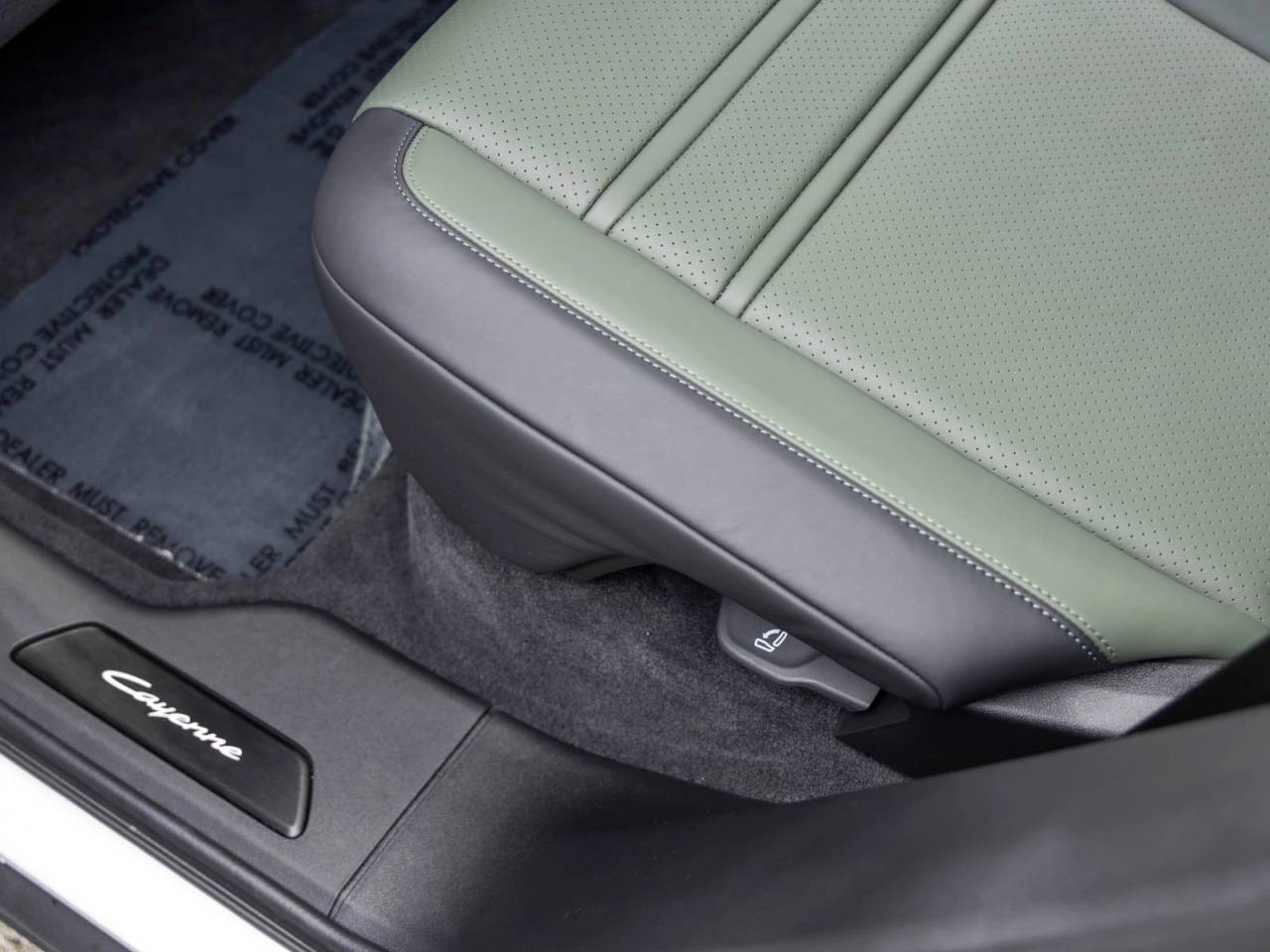 2024 Porsche Cayenne Coupe