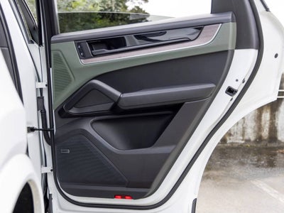 2024 Porsche Cayenne Coupe