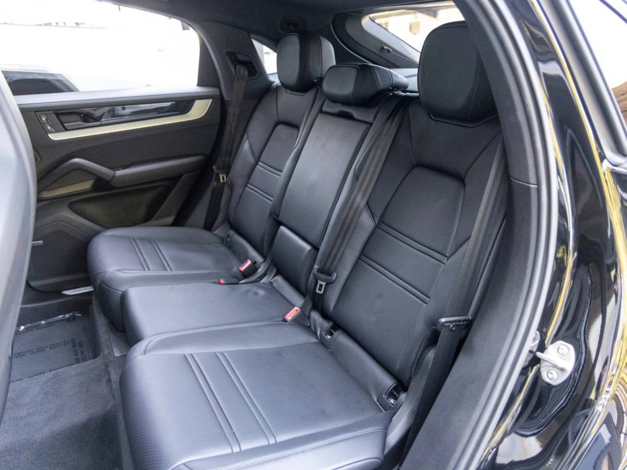 2024 Porsche Cayenne Cayenne Coupe