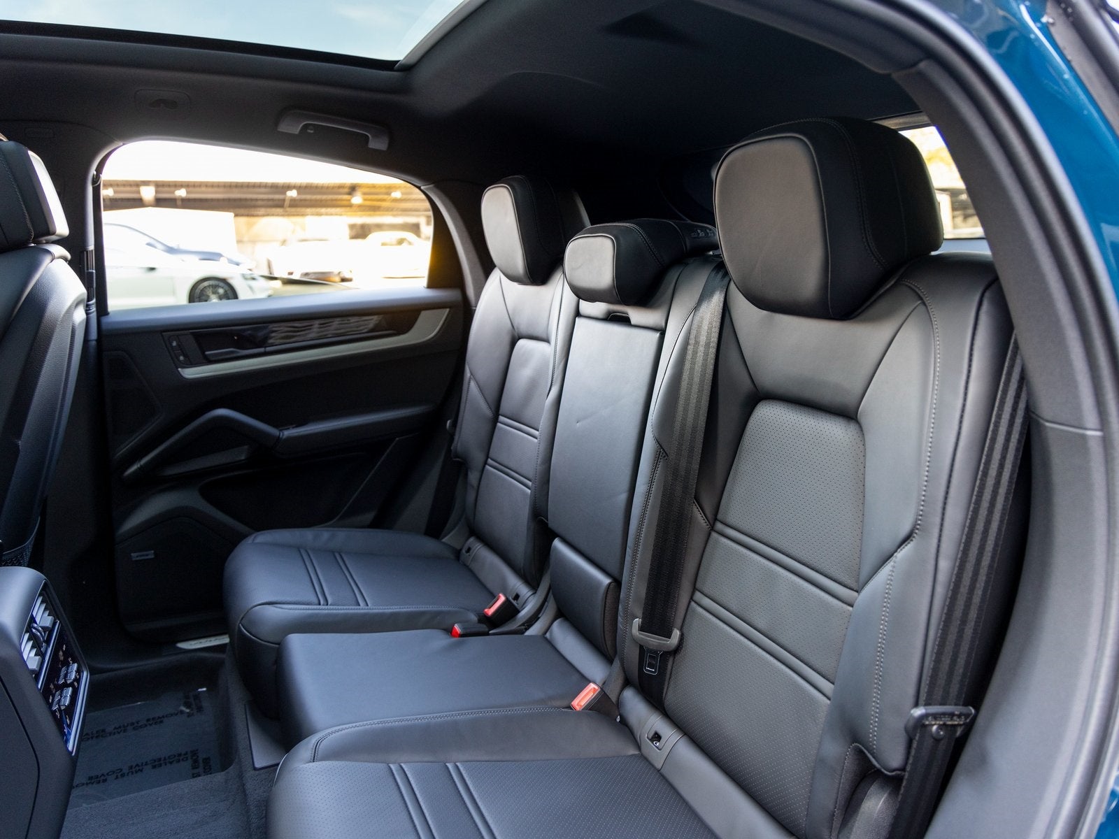 2026 Porsche Cayenne Coupe Base