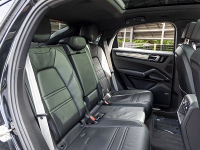 2023 Porsche Cayenne Cayenne Coupe Platinum Edition