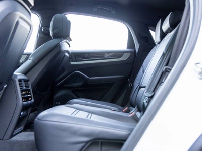 2025 Porsche Cayenne Cayenne Coupe