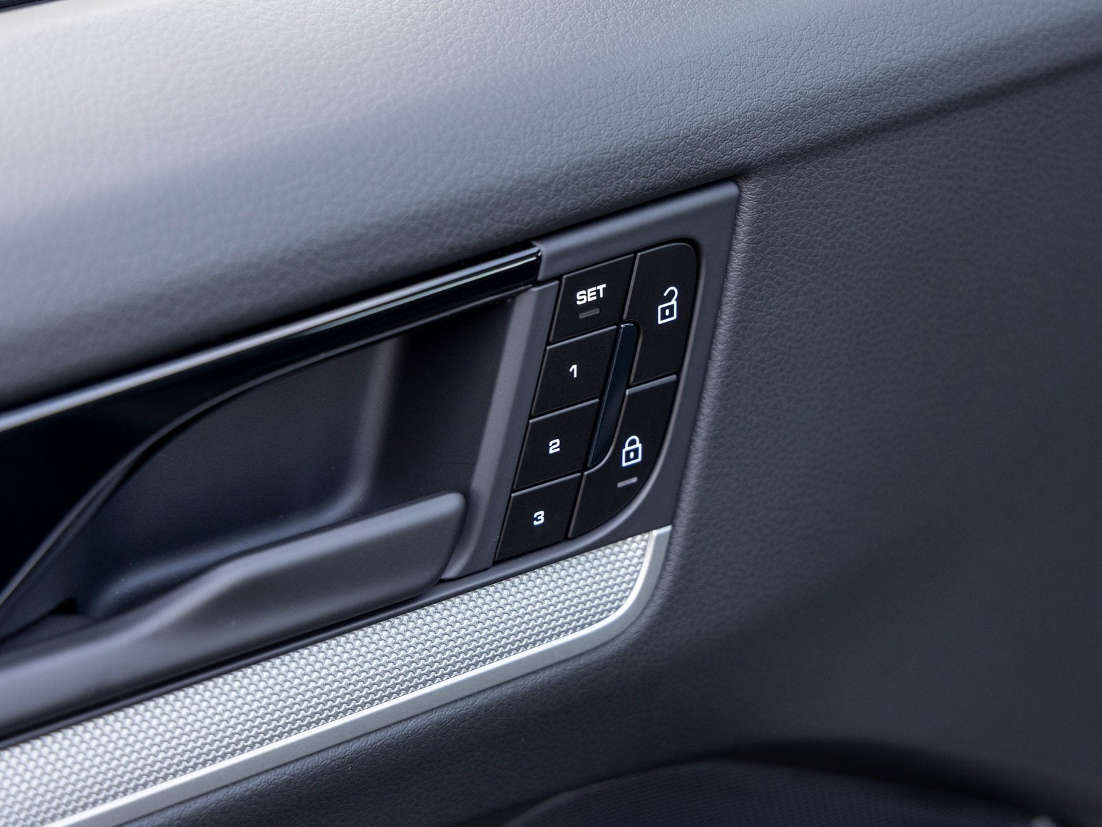 2026 Porsche Cayenne Coupe Base