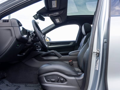 2026 Porsche Cayenne Coupe Base