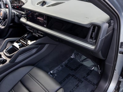 2026 Porsche Cayenne Coupe Base