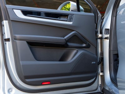 2026 Porsche Cayenne Coupe Base