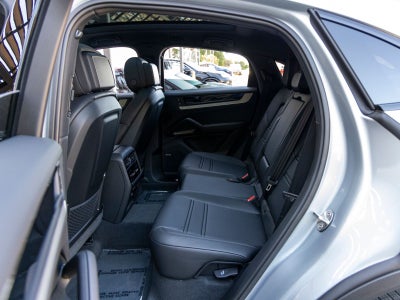 2026 Porsche Cayenne Coupe Base