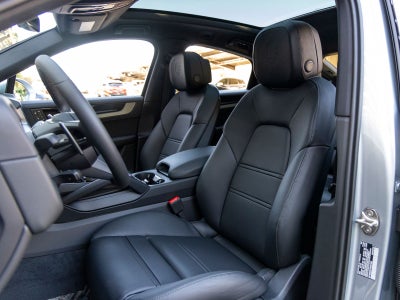 2026 Porsche Cayenne Coupe Base