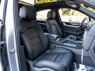 2026 Porsche Cayenne Coupe Base