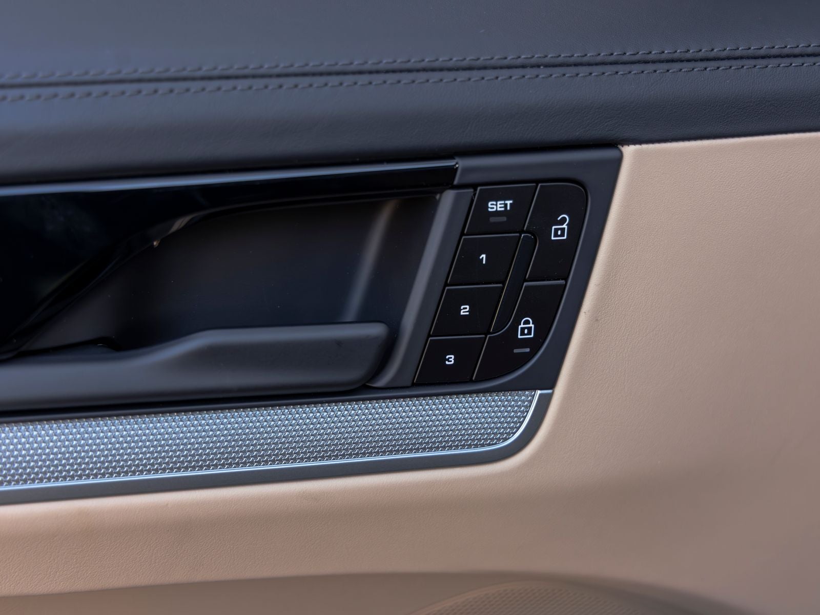 2026 Porsche Cayenne E-Hybrid Coupe Base