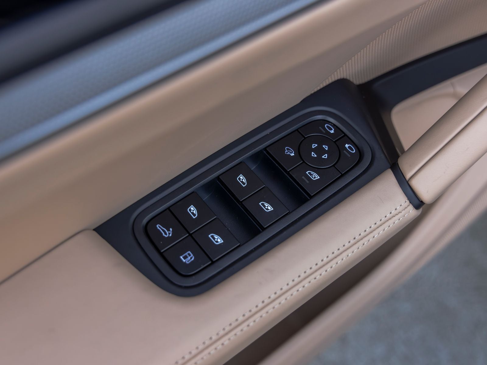 2026 Porsche Cayenne E-Hybrid Coupe Base