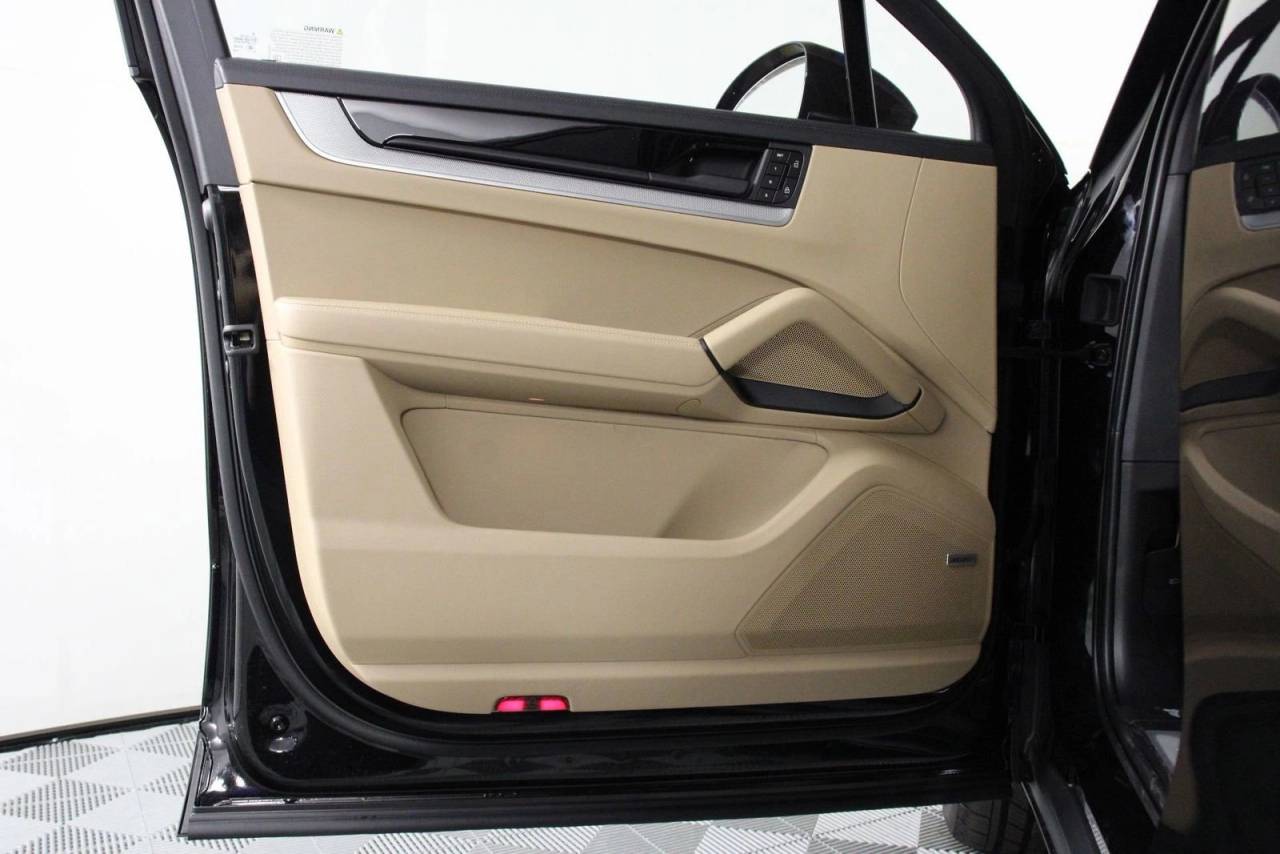 2026 Porsche Cayenne E-Hybrid Coupe