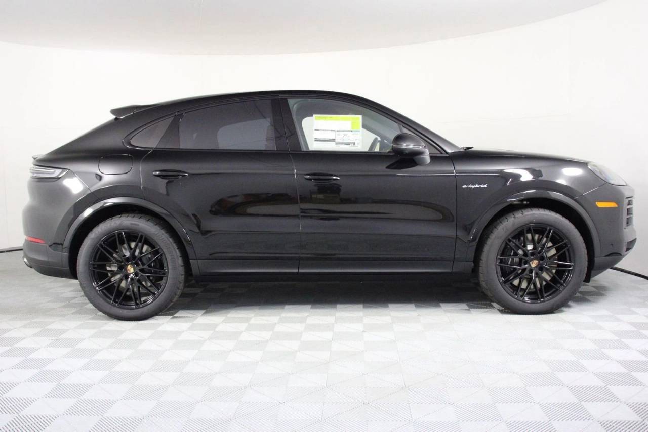 2026 Porsche Cayenne E-Hybrid Coupe