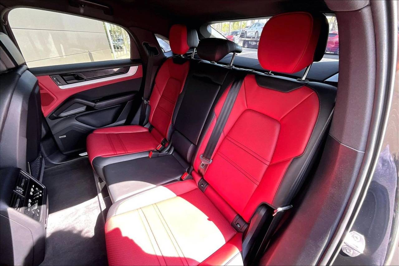 2025 Porsche Cayenne Cayenne E-Hybrid Coupe