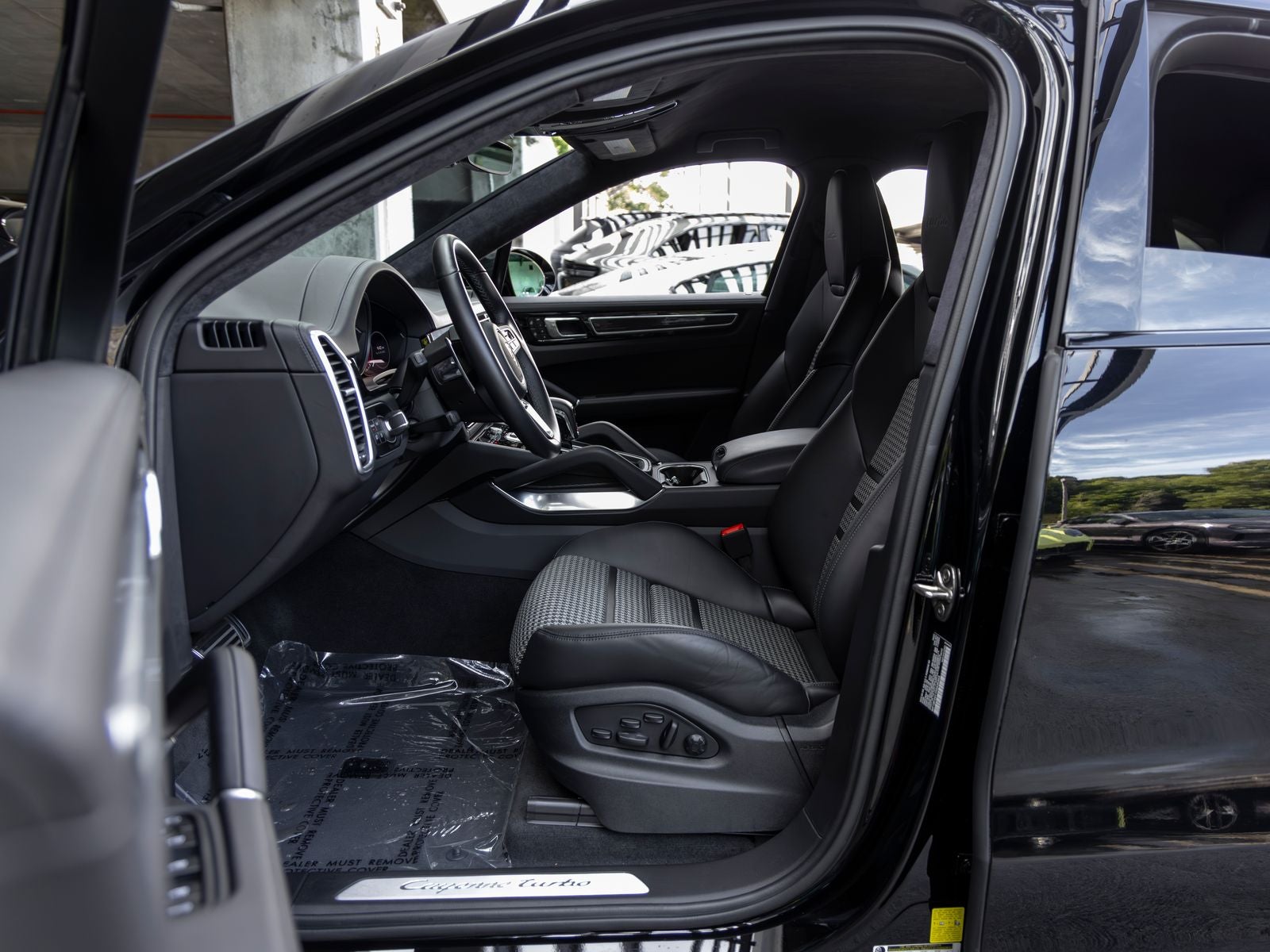 2023 Porsche Cayenne Turbo Coupe