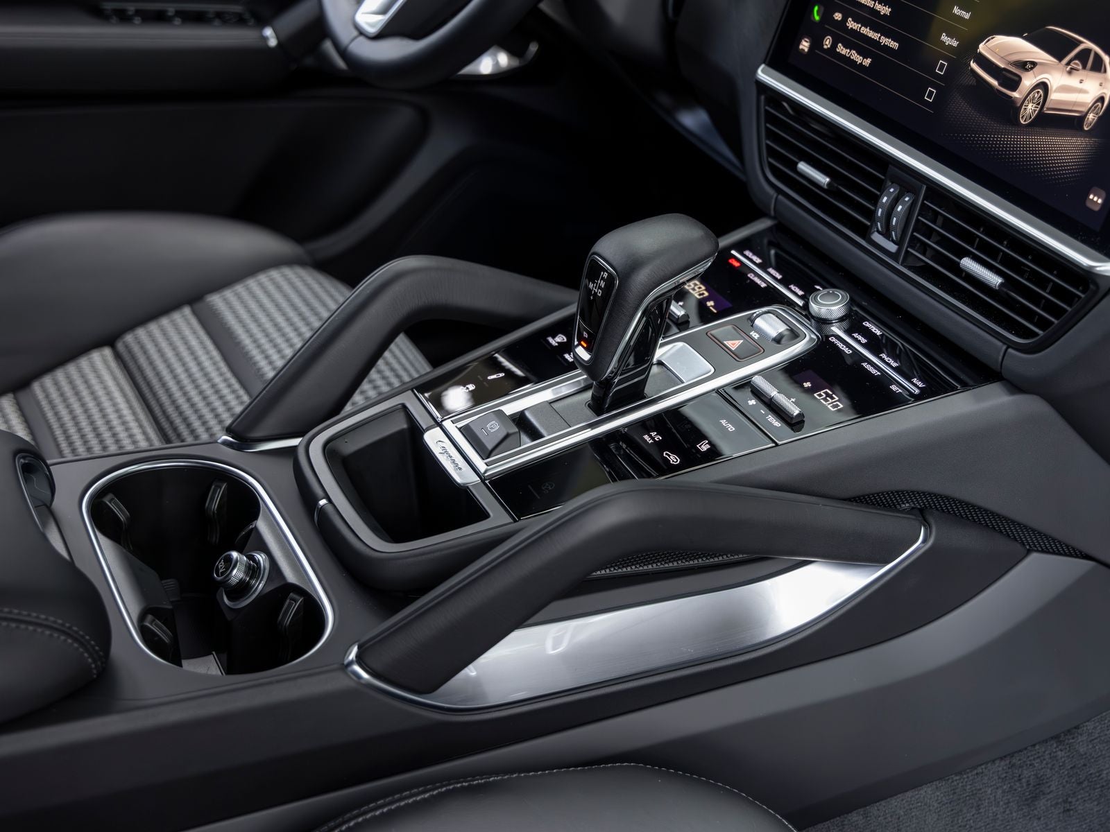 2023 Porsche Cayenne Turbo Coupe