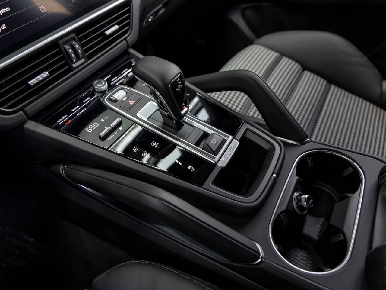 2023 Porsche Cayenne Turbo Coupe