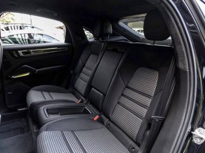 2023 Porsche Cayenne Turbo Coupe