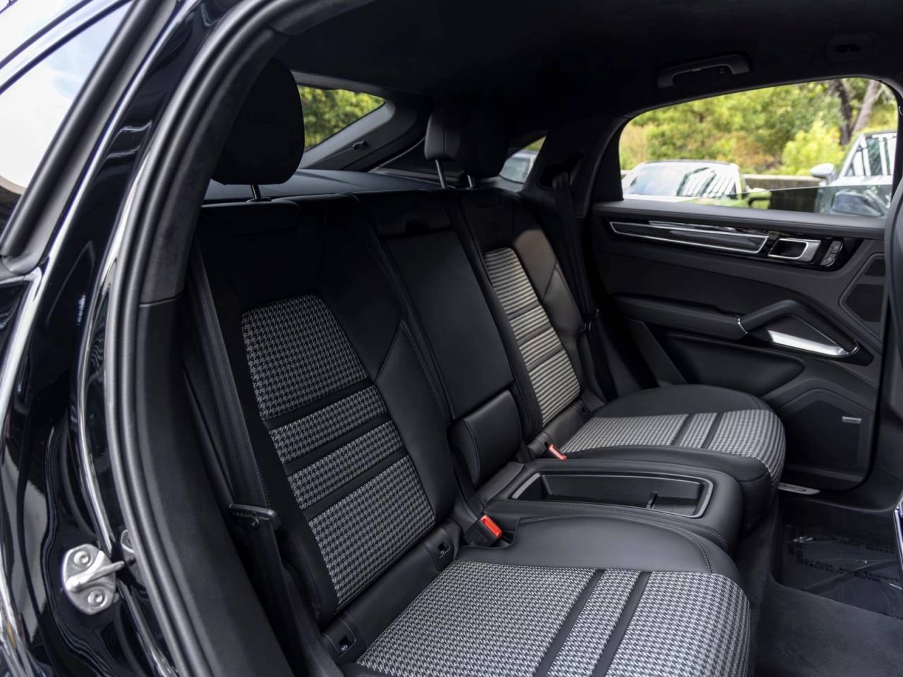 2023 Porsche Cayenne Turbo Coupe