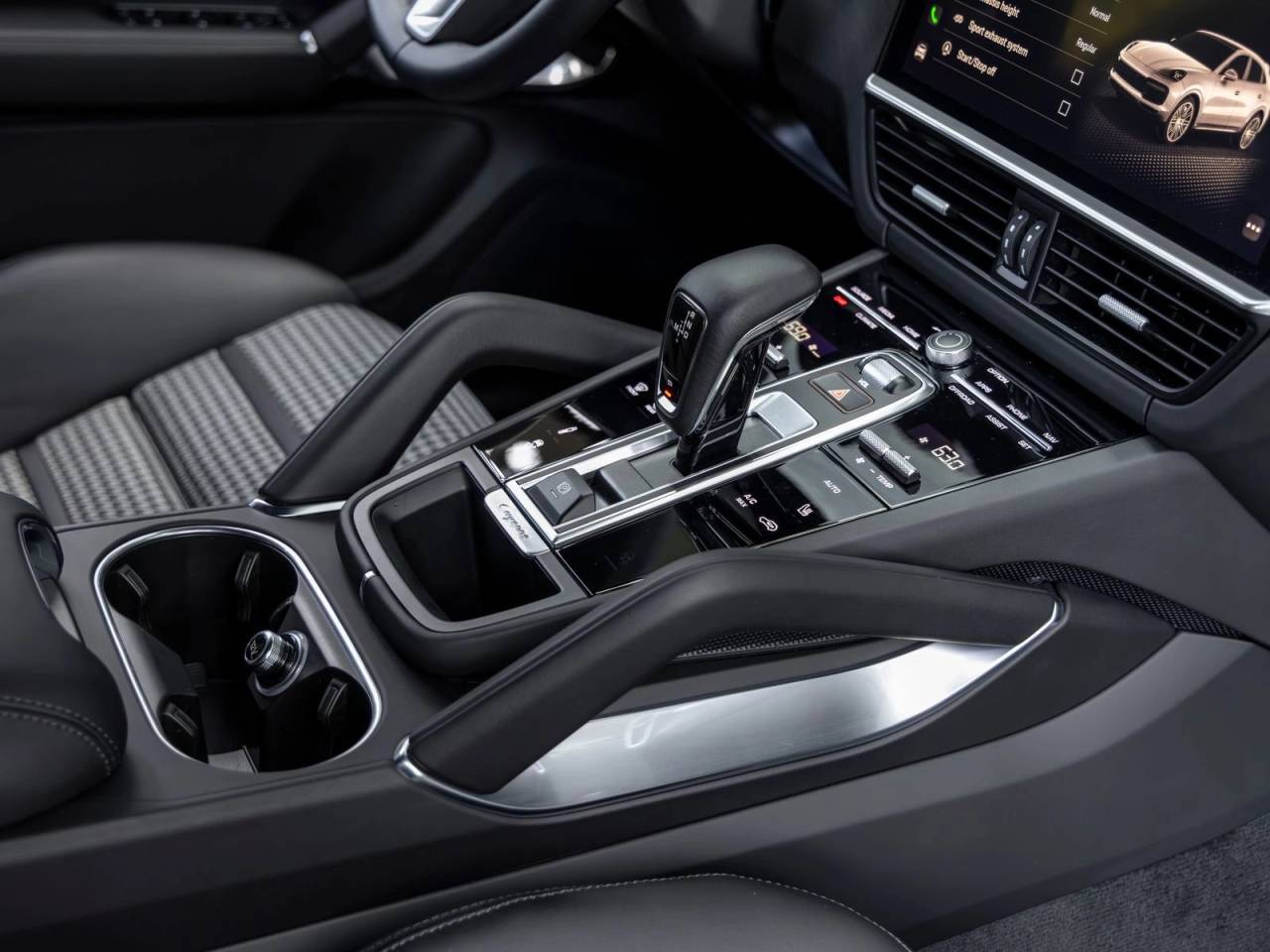 2023 Porsche Cayenne Turbo Coupe