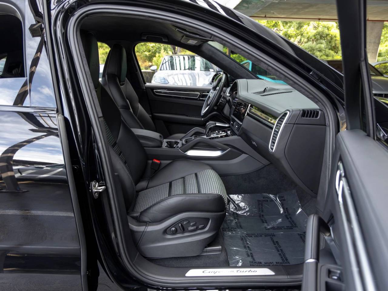 2023 Porsche Cayenne Turbo Coupe