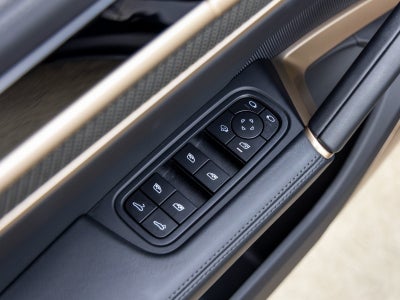 2025 Porsche Cayenne Cayenne GTS Coupe