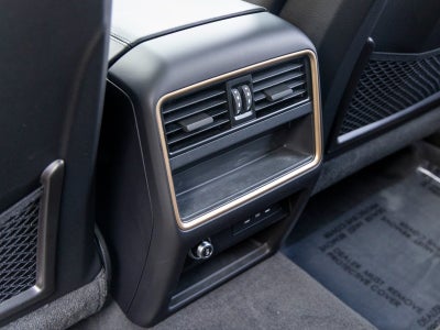 2025 Porsche Cayenne Cayenne GTS Coupe