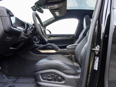 2025 Porsche Cayenne Cayenne GTS Coupe