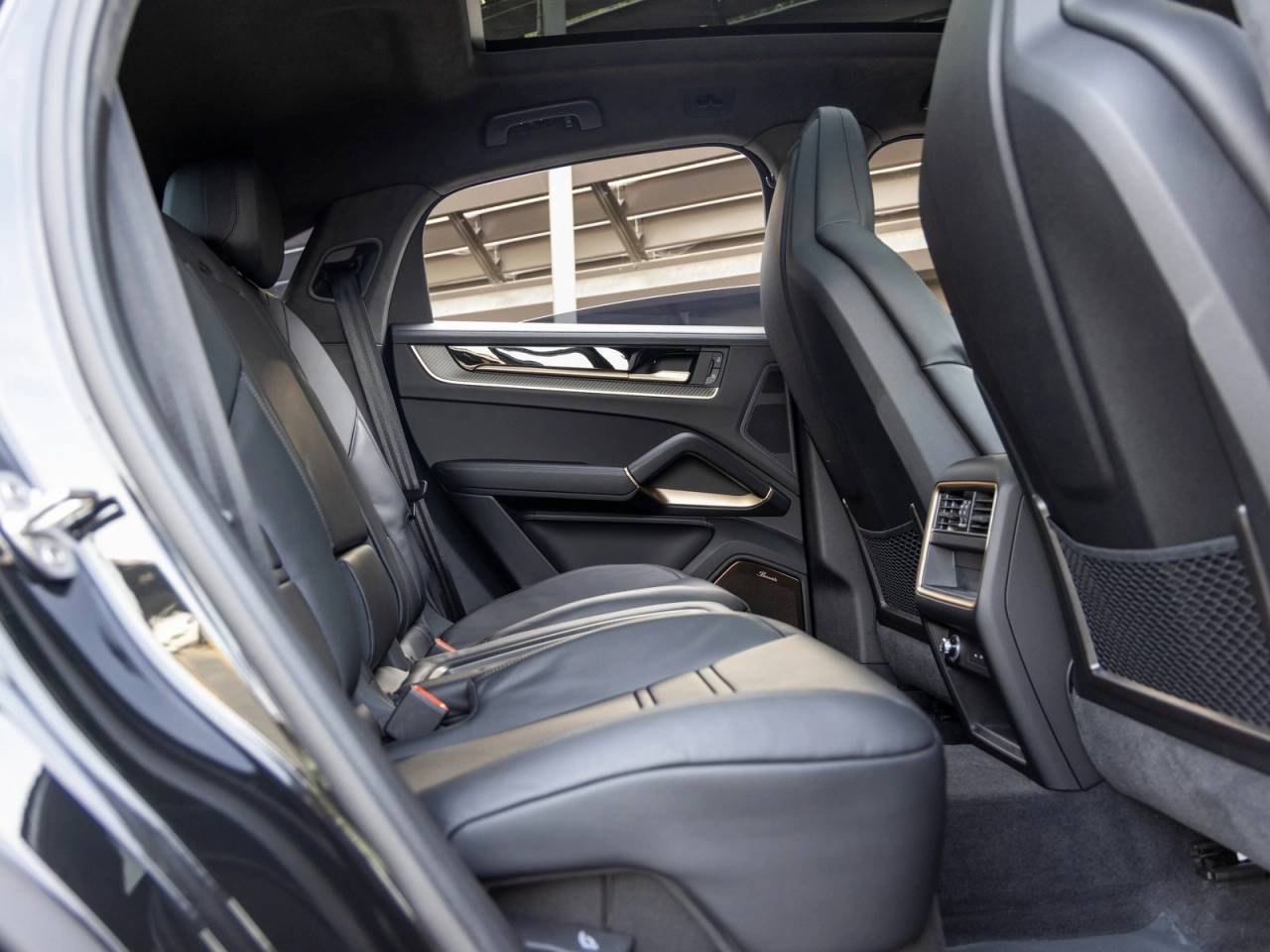 2025 Porsche Cayenne Cayenne GTS Coupe