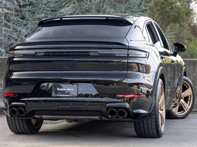 2025 Porsche Cayenne Cayenne GTS Coupe