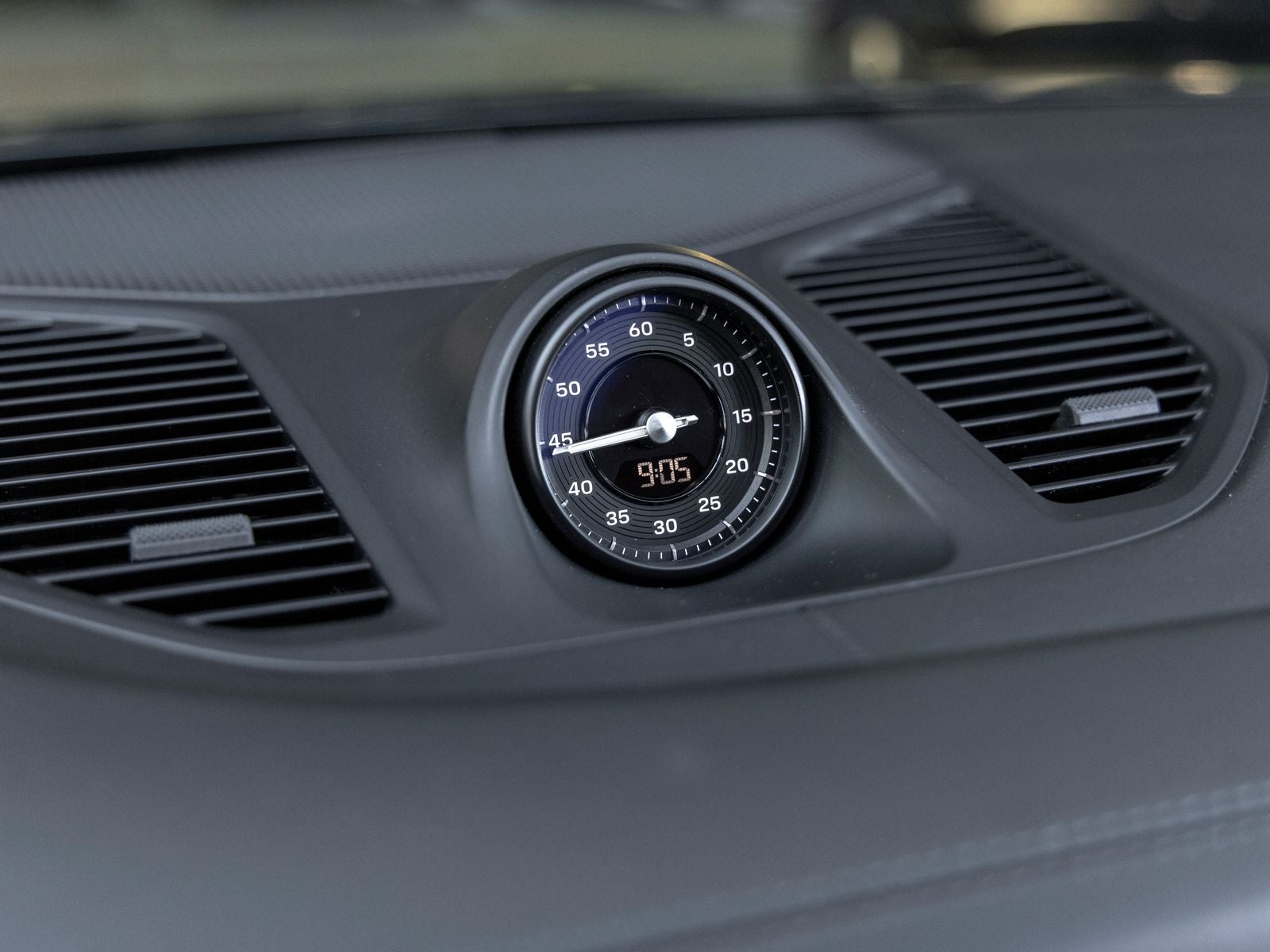 2025 Porsche Cayenne Cayenne GTS Coupe