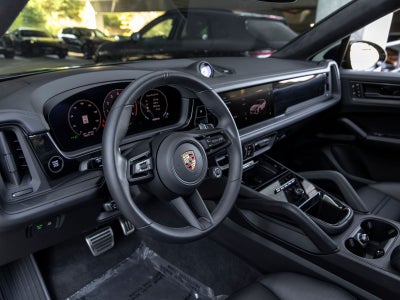 2025 Porsche Cayenne Cayenne GTS Coupe