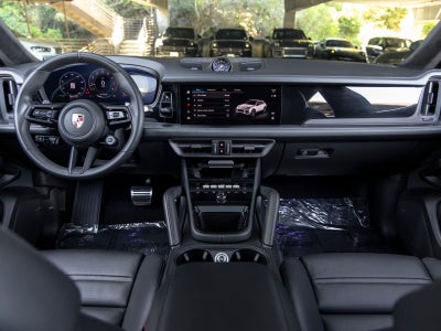 2025 Porsche Cayenne Cayenne GTS Coupe