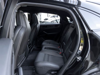 2025 Porsche Cayenne Cayenne GTS Coupe
