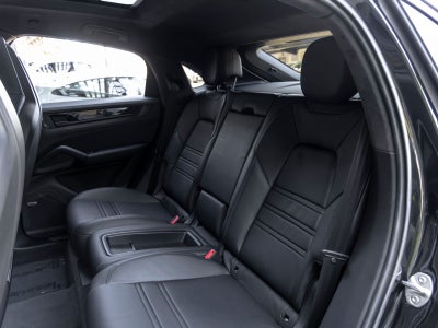 2025 Porsche Cayenne Cayenne GTS Coupe