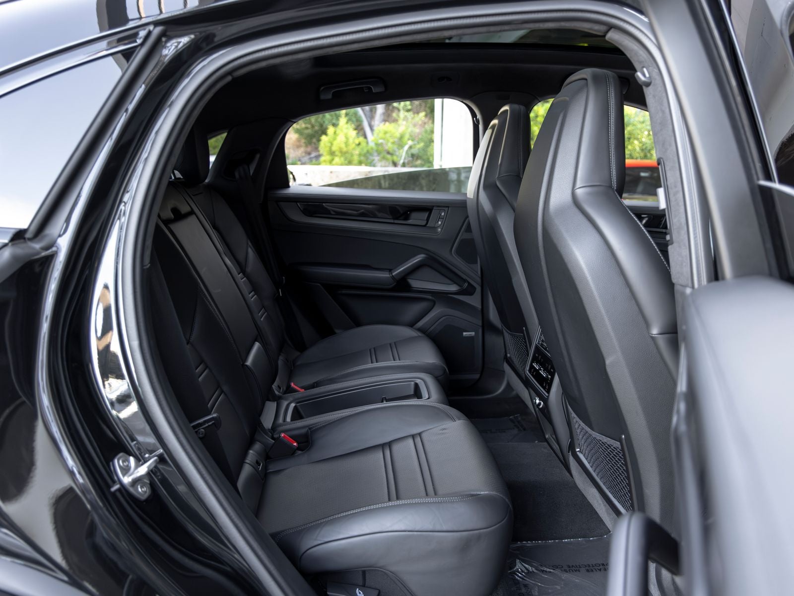 2025 Porsche Cayenne Cayenne GTS Coupe