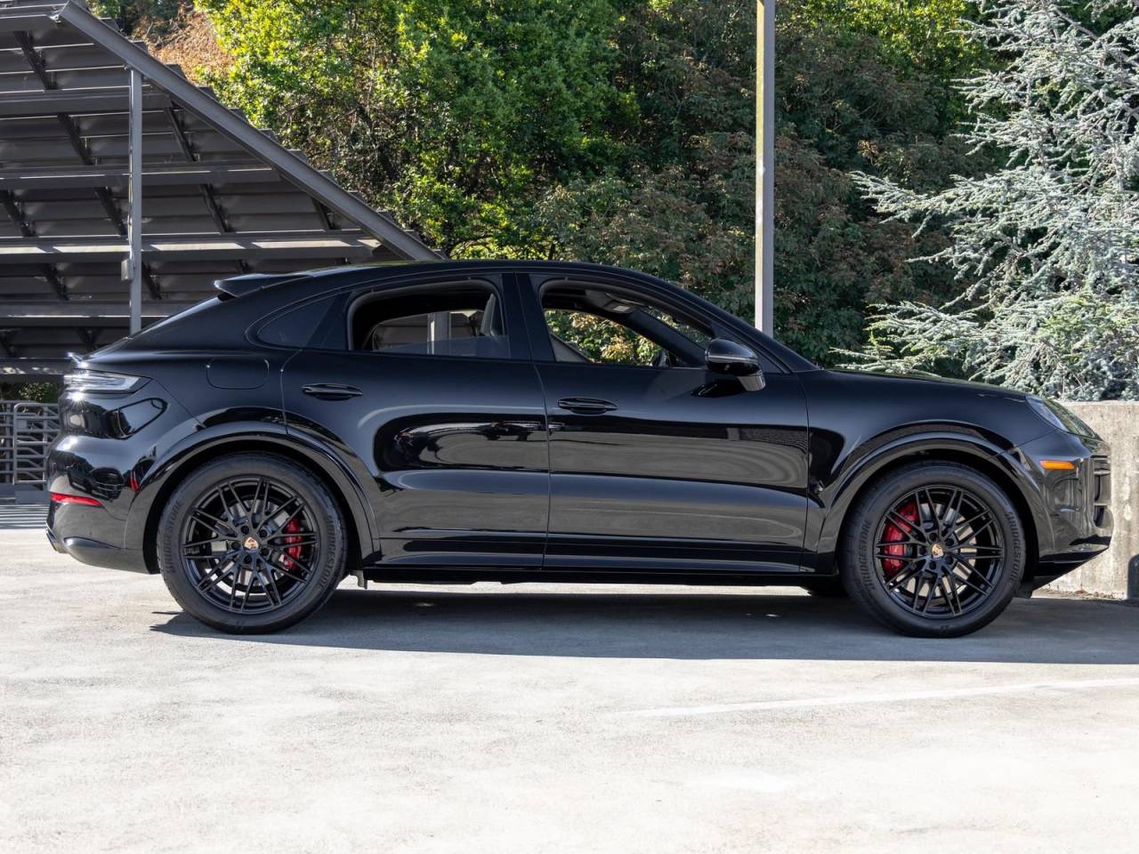 2025 Porsche Cayenne Cayenne GTS Coupe