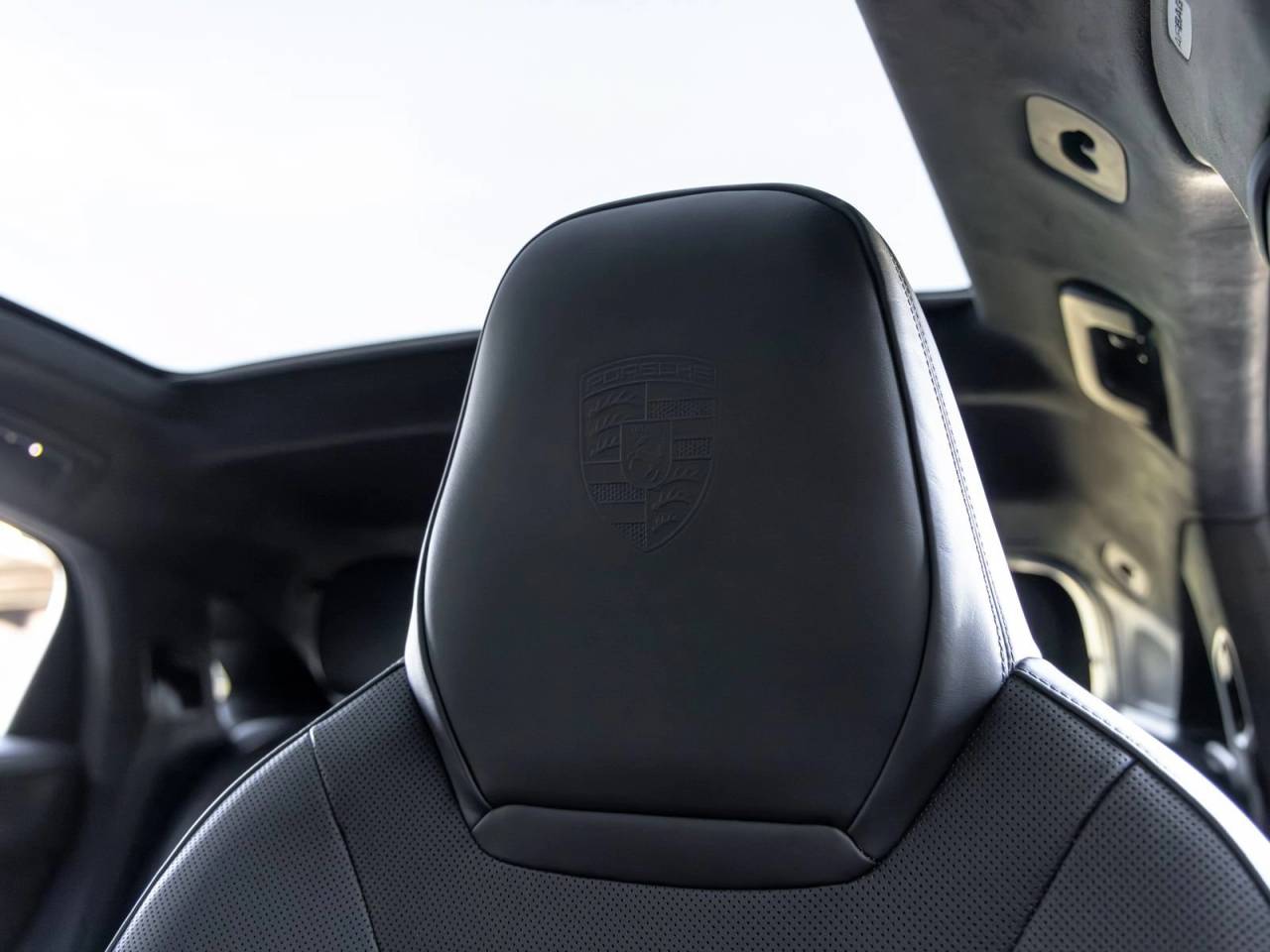 2025 Porsche Cayenne Cayenne GTS Coupe