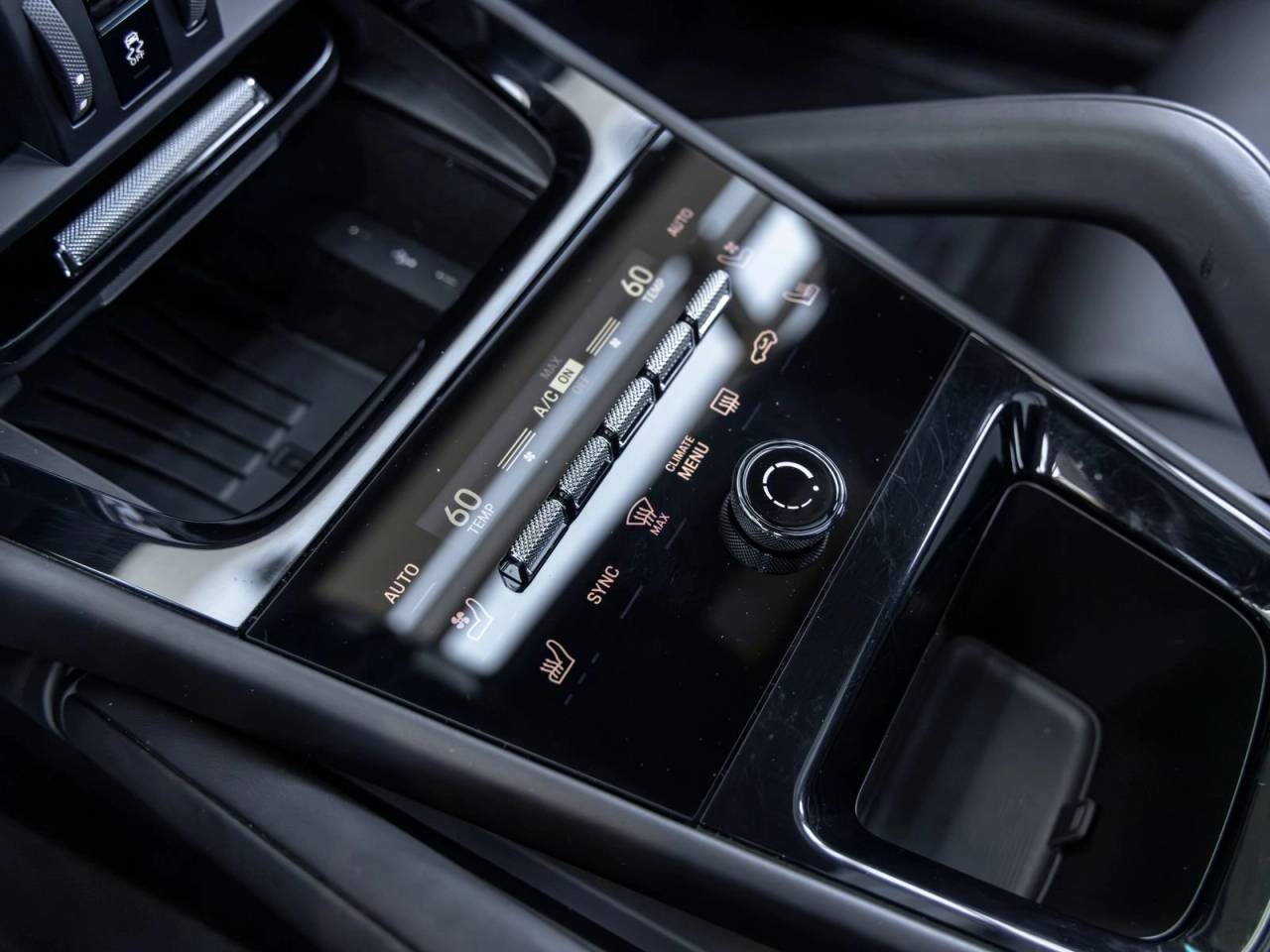 2025 Porsche Cayenne Cayenne GTS Coupe