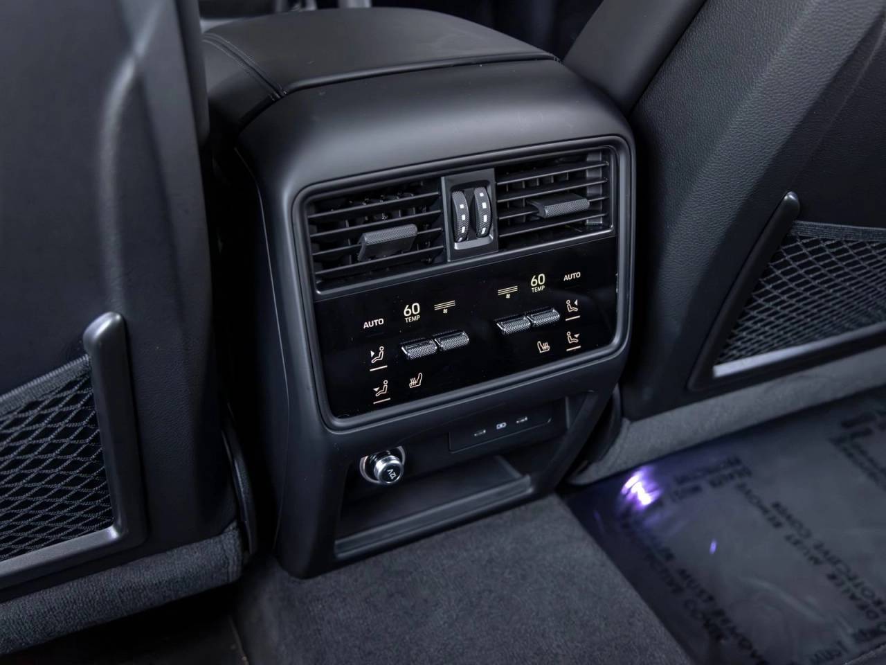 2025 Porsche Cayenne Cayenne GTS Coupe