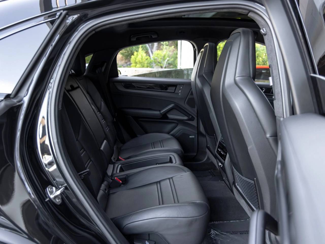 2025 Porsche Cayenne Cayenne GTS Coupe
