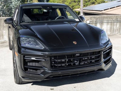 2025 Porsche Cayenne Cayenne GTS Coupe